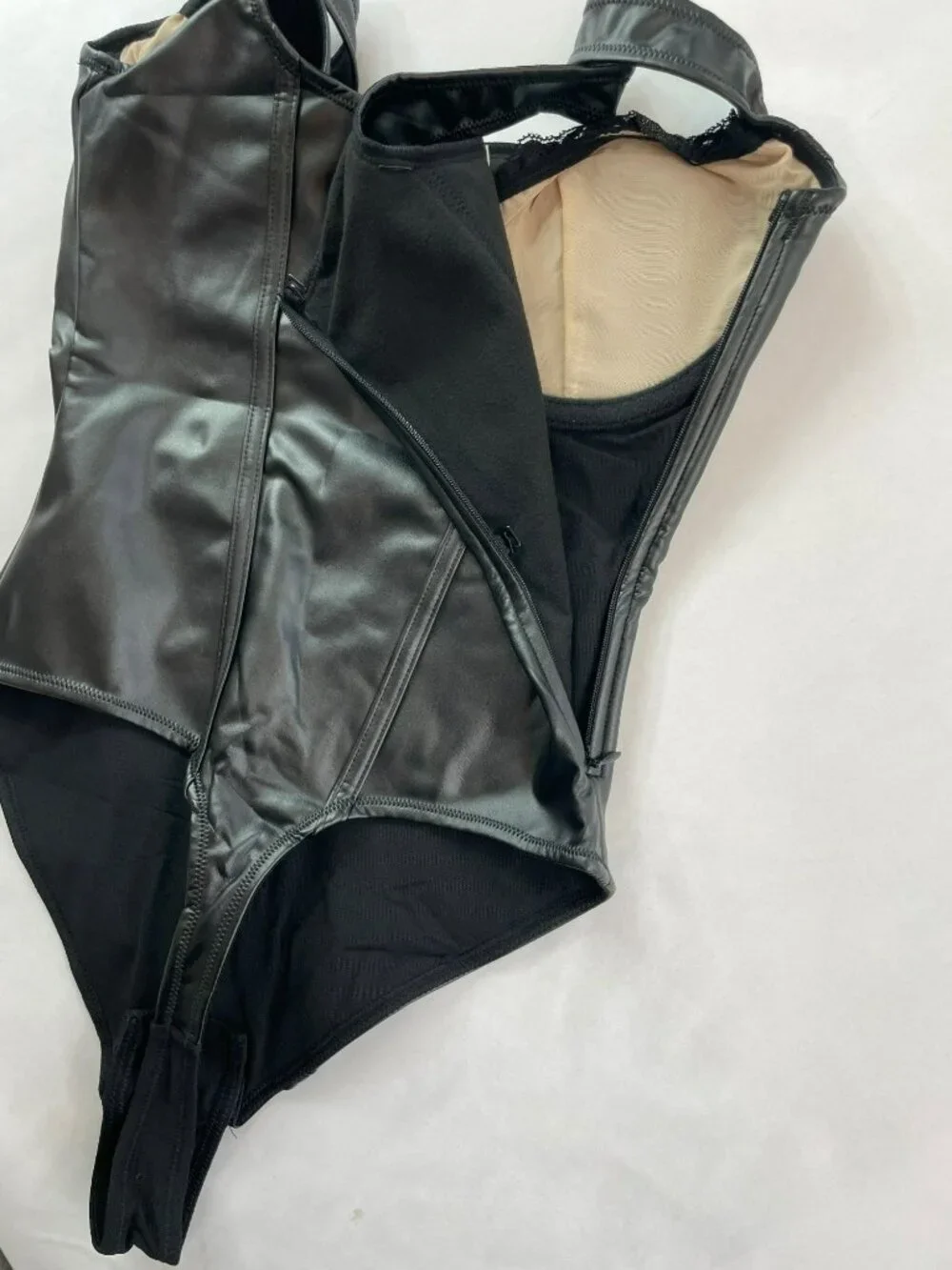 Popilush Shapewear Black Faux-Leather Bodysuit Built-in Bra Side Zip Size XS NWT - Picture 6 of 10